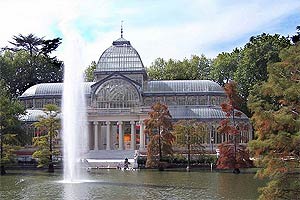 El Palacio de Cristal del  Parque del Retiro en Madrid