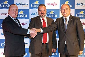 Pedro Costa, director comercial Iberocruceros, Jess de Juan Menchero, gerente comercial de Renfe y Carlos Lpez, director comercial de Costa Cruceros