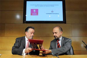 Miguel Angel Villanueva, delgado  del rea de Gobierno de Economa, Empleo y Participacin Ciudadana del Ayuntamiento de Madrid y Alfonso Grau, primer teniente de alcalde del Ayuntamiento de Valencia