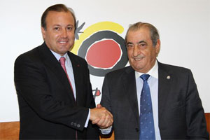 Joan Mesquida, secretario general de de Turismo y Comercio Exterior y Juan José Hidalgo, consejero delegado de Air Europa