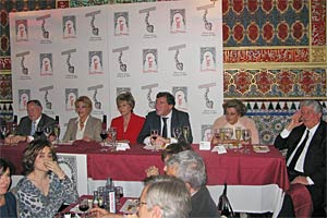 Jos M lvarez del Manzano, Carmen Cervera, Laura Valenzuela, Federico  Escudero, Sra. de lvarez del Manzano y Arturo Fernndez.