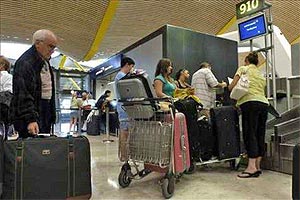 Pasajeros facturando