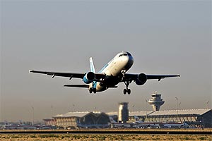 Avión despegando