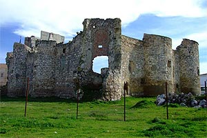 Castillo de Puonrostro en Torrejn de Velasco