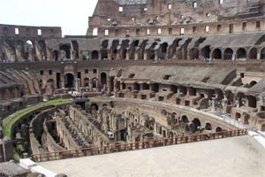 Una vista de los hipogeos del Anfiteatro Flavio que ahora se puede visitar en el Coliseo