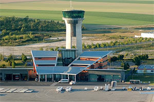 El nuevo Aeropuerto de Paris-Vatry Disney que se encuentra a 150 km. de Paris y a 112 km de Disneyland