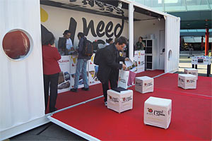 Stand en la Plaza Cordusio de Milán