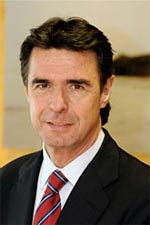Jos Manuel Soria, ministro  de Industria, Energa y Turismo