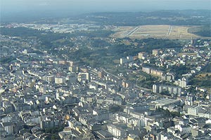 Vista panorámica de las murallas rodeando la ciudad de Lugo