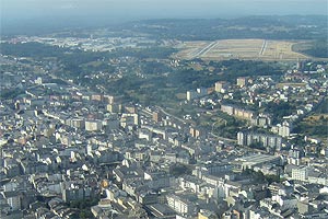 Vista panormica de las murallas rodeando la ciudad de Lugo