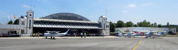 El aerdromo de las Rozas (Lugo) donde se celebr  XXIX la Vuelta Area a Galicia.