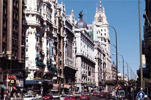 La Gran Vía, una de las calles mas visitadas para compras por los turistas