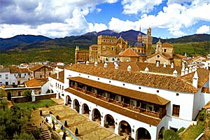 El bello Parador de Guadalupe, uno de los que cerró el pasado lunes