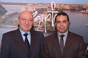 Nasser Hamdy, embajador y viceministro de Turismo de Egipto, acompaado de Mohamed Mohsen Ismael, agregado de Turismo en Espaa
