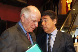 Michael Levin, consejero delegado de Las Vegas Sands y Ignacio González, presidente de la Comunidad de Madrid conversando
