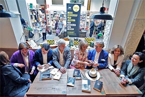 Presentacin de la Noche de los Libros en la Librera  La Central 