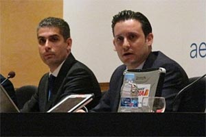 Dimitri Bountolos, subidirector de Coordinación y Hub de Iberia y Frances Castro, country manager de Panasonic Toughbook