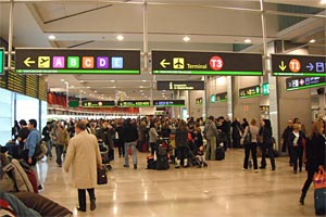 El Aeropuerto Madrid Barajas que ha tenido una caa del  24%,  en el primer trimestres del ao