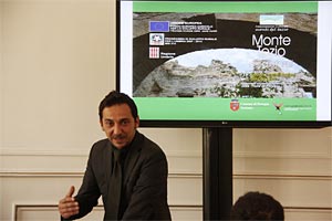 Giovanni Aric, director gerente de CCIS, present la ciudad de Peruga